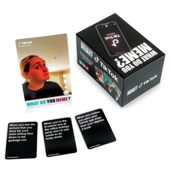 What Do You Meme? TikTok Edition Party Game - Picture 4 of 7